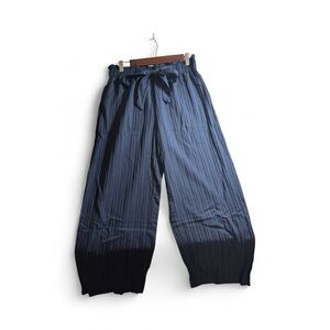 NWOT Women’s Chic Navy Blue Wide Leg Pants Size Large